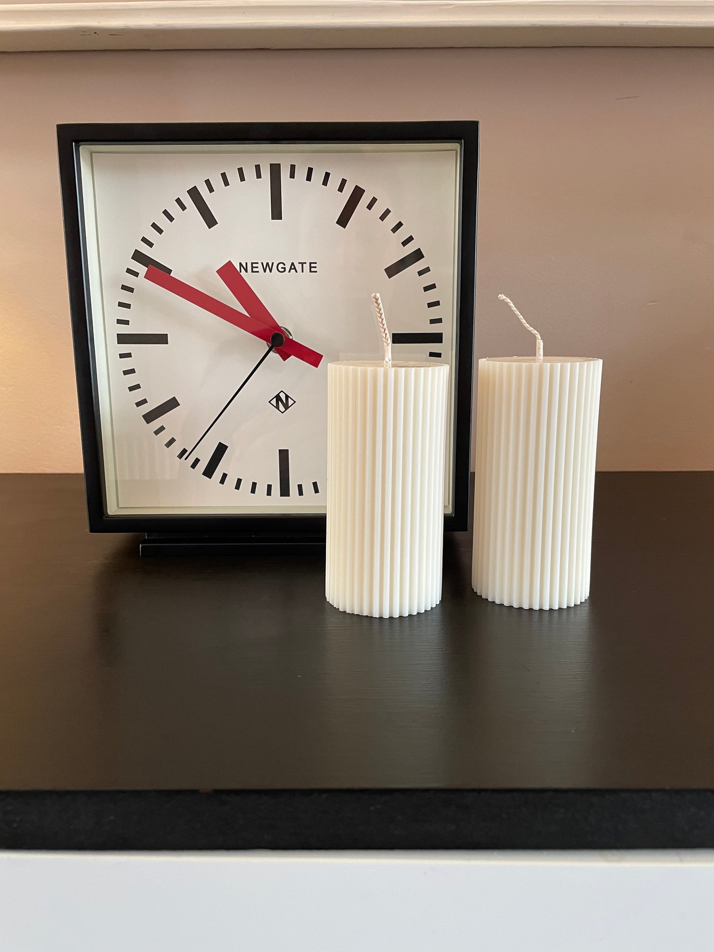 Wide Ribbed Candle - Medium